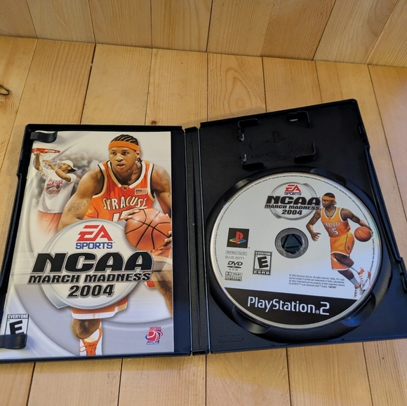 NCAA March Madness 2004 for PlayStation 2 - Black Online Used - Picture 4 of 5